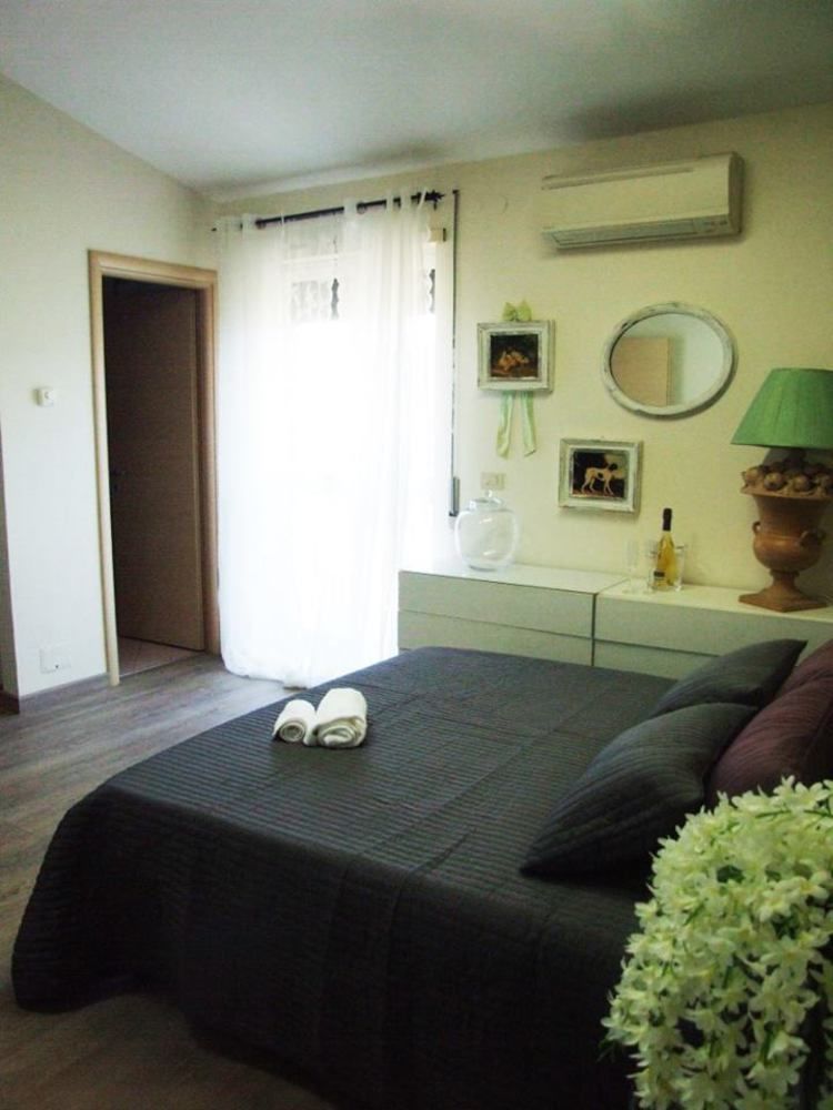 Residenza I Ciclamini Bed & Breakfast Рим Екстериор снимка